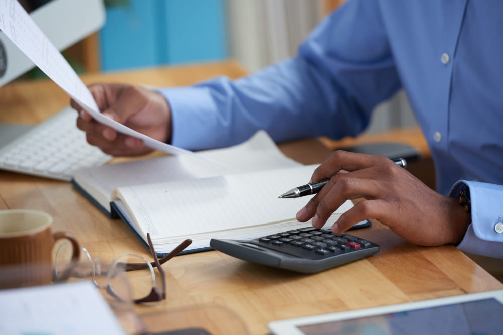 Managing payrolls for businesses in Malaysia