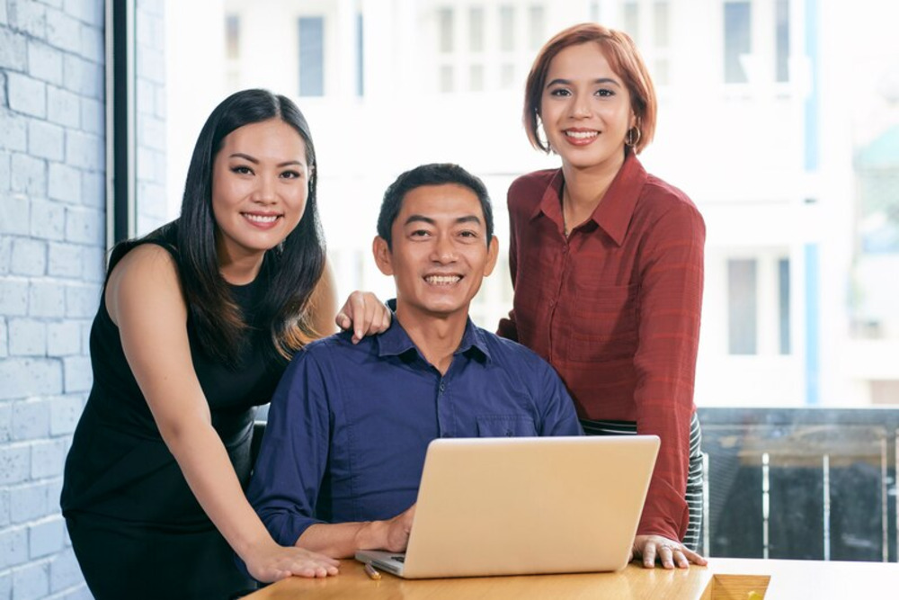 Amaze Advisory experts for outsourced payroll services