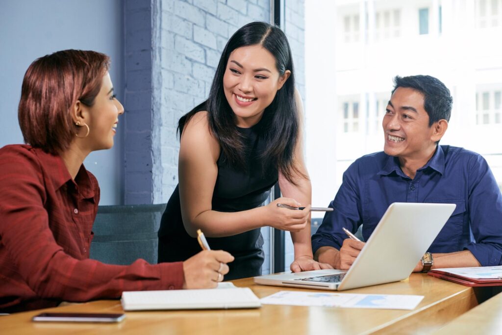 female-entrepreneur-conducting-meeting