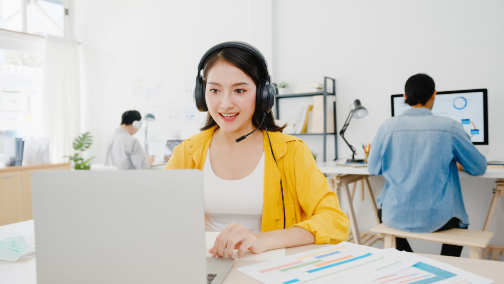 Reaching out to Amaze Advisory for payroll support