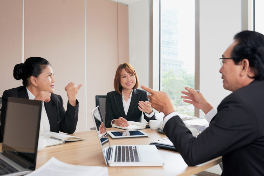 Amaze Advisory business solutions with EOR support for foreign businesses
